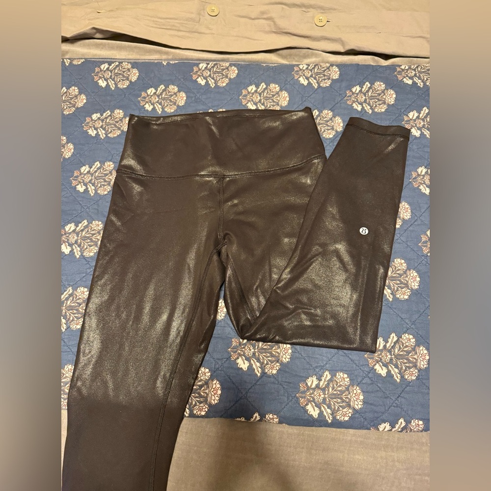 NWOT Wunder Hi-Rise Tight 25” Shine/ Foil Print